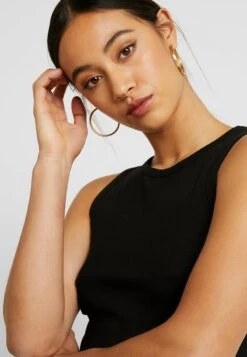 Even&Odd Top - Black -Even&Odd 159df52246a6471b916f40b427941b9a