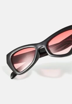 Even&Odd Sonnenbrille - Black -Even&Odd 24ef0f92940f49d9822951fca59aefca