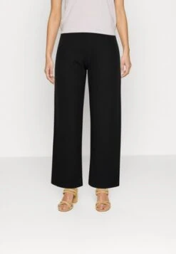 Even&Odd TAILORED WIDE LEG CULOTTE - Stoffhose - Black -Even&Odd 34b95c6cabfb45279b44852bdc0c7cac