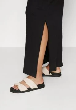 Maxikleid - Black -Even&Odd 4d4b511f0b2044f49f4499ae5c834147