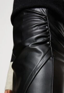 Even&Odd Shorts - Black 11 Even&Odd Shorts - Black -Even&Odd 5138f5cd0b5b4b908c9945f5d6a0b8f9