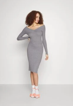 Even&Odd V AUSSCHNITT RIPP MINI STRICKKLEID - Etuikleid - Mottled Grey