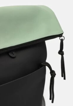 Even&Odd Tagesrucksack - 802 - Black_602 - Green -Even&Odd 808084371aa94514817511760cd86904
