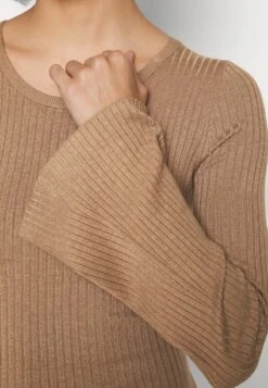 Even&Odd KNIT LOOSE FIT FLARED SLEEVES DRESS - Strickkleid - Camel -Even&Odd 985c9311c81247d590fd7ae7363ae86a