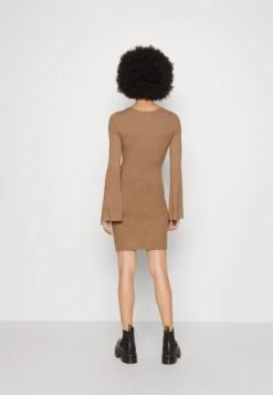Even&Odd KNIT LOOSE FIT FLARED SLEEVES DRESS - Strickkleid - Camel -Even&Odd a23ed7db08e747158081f9e23ee8b51d